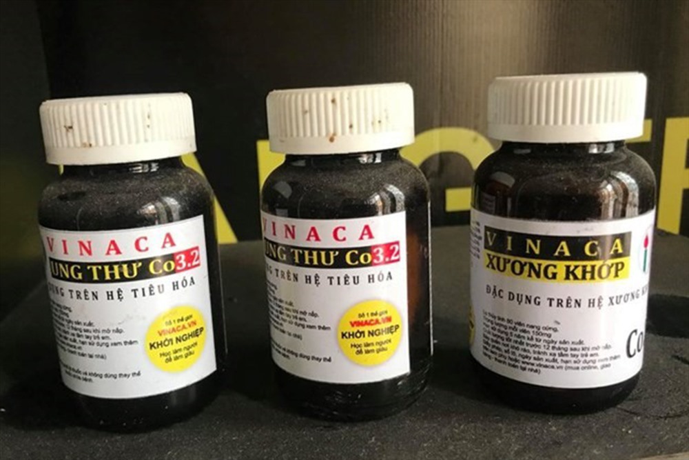 Sản phẩm Vinaca ung thư Co3.2 làm bằng bột than tre được đóng hộp.