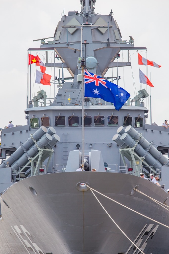 Mũi tàu HMAS Toowoomba. Ảnh: ĐSQ Australia