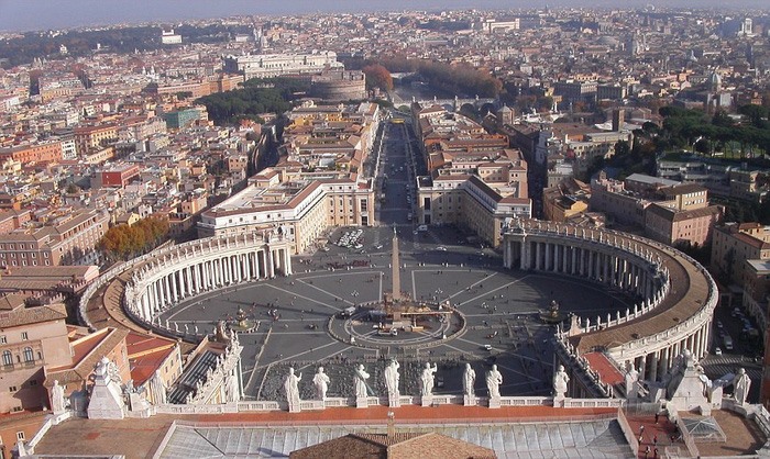 Rome (Italy) đứng ở vị trí thứ ba và Bali (Indonesia) đứng thứ tư. Điều thú vị là sau một thời gian được du khách trên toàn thế giới yêu thích, thành phố New York đã tụt hẳn từ hạng 5 trong năm 2017 xuống hạng 10 trong năm nay.