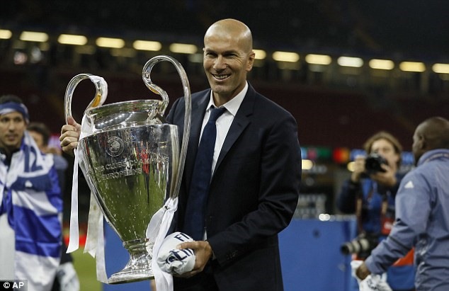 HLV Zidane được hưởng niềm vui trong lần gần nhá đối đầu Juventus. Ảnh: AP.