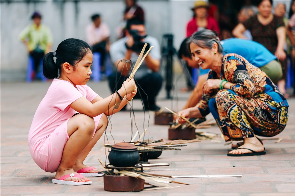 trò chơi dân gian giải trí lành mạnh mang đậm nét bản sắc truyền thống văn hóa Việt.