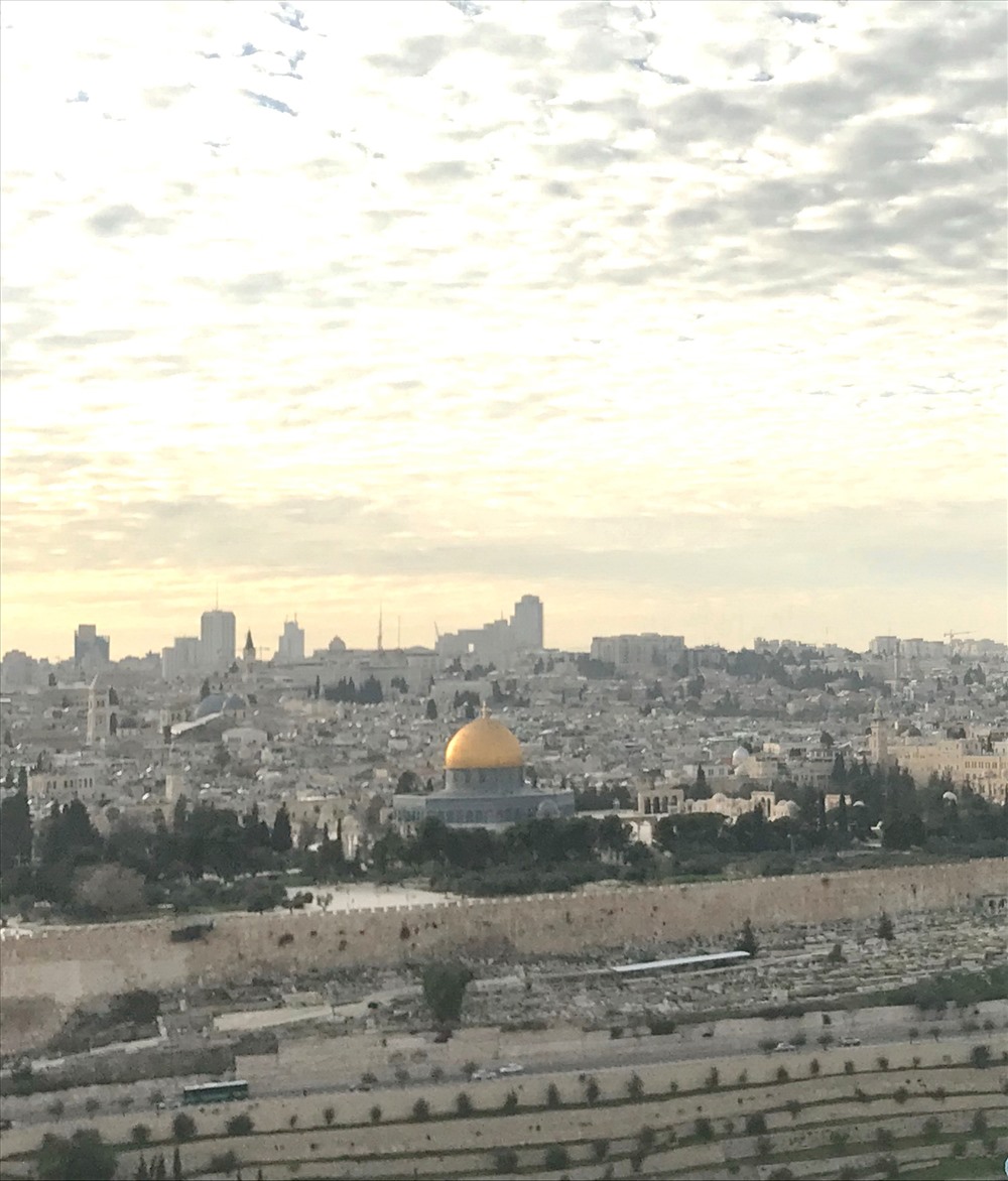 Jerusalem nhìn từ núi Cây Dầu. Ảnh: NGUYỄN VĂN DŨNG