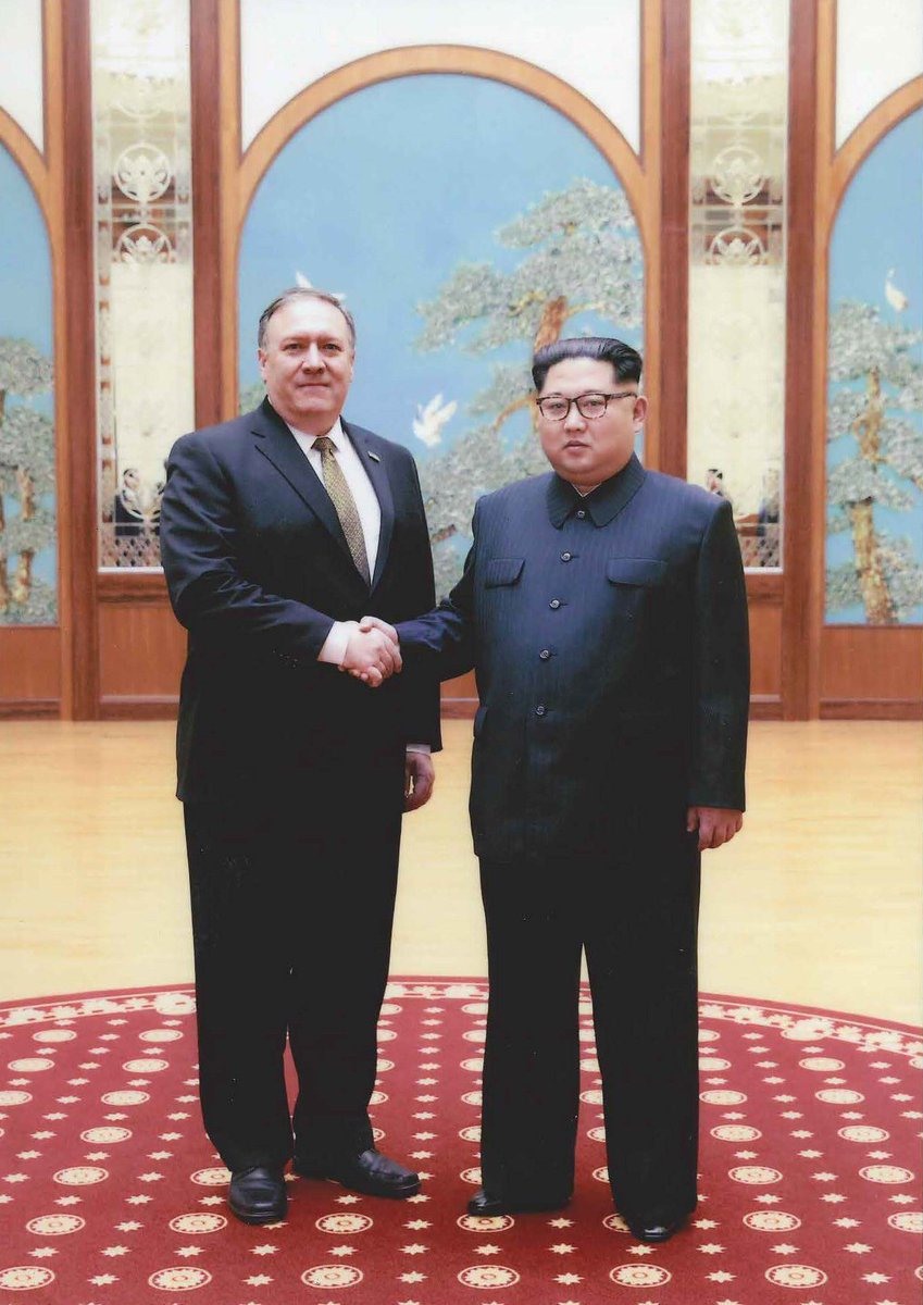 Nhà Trắng công bố ảnh ông Mike Pompeo gặp ông Kim Jong-un.