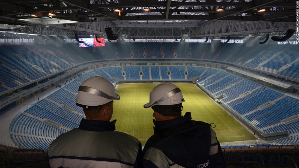 Saint Petersburg được mở cửa chính thức vào 4/2017, một đặc điểm của sân vận động này là luôn có nhiệt độ 15 độ C dù bên ngoài thời tiết có như thế nào sức chứa 68.134 người