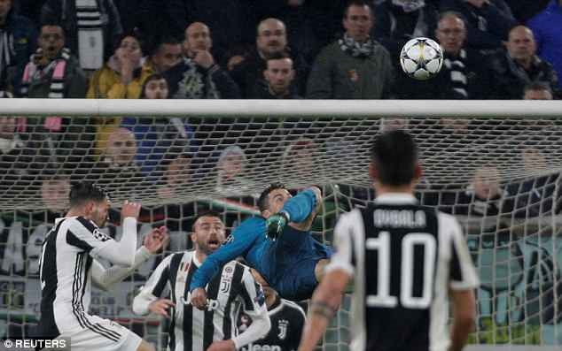Một góc máy khác với bàn nâng tỷ số lên 2-0 của Ronaldo. Ảnh: Reuters.