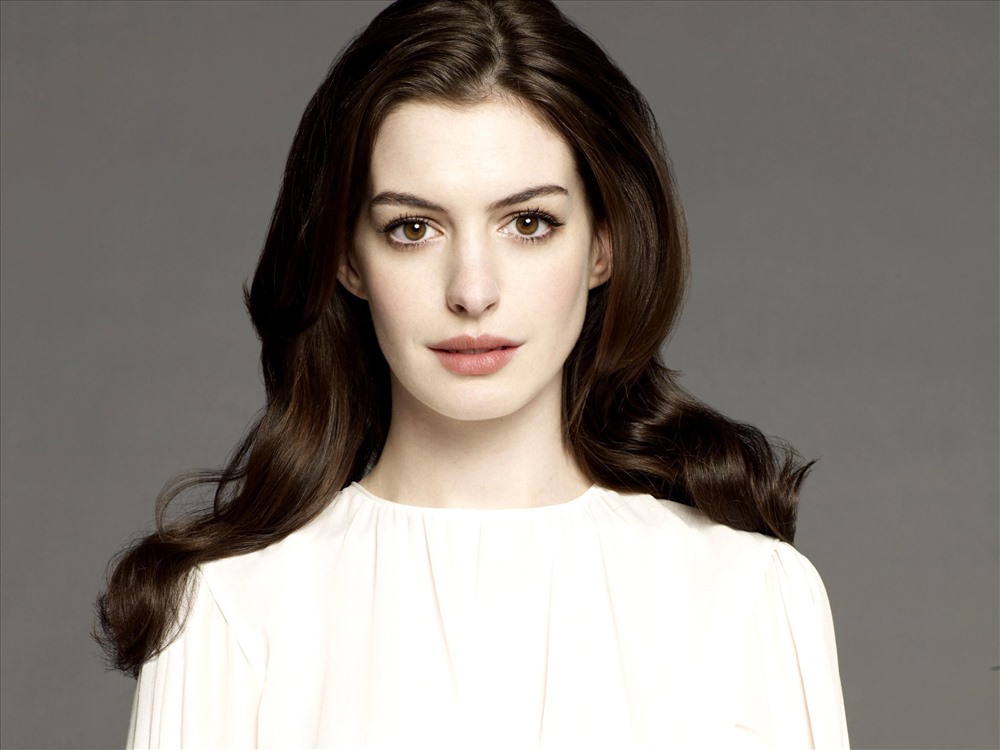 Anne Hathaway đã có một tin nhắn dành cho tất cả những kẻ bình luận xấu về cơ thể của cô ấy.