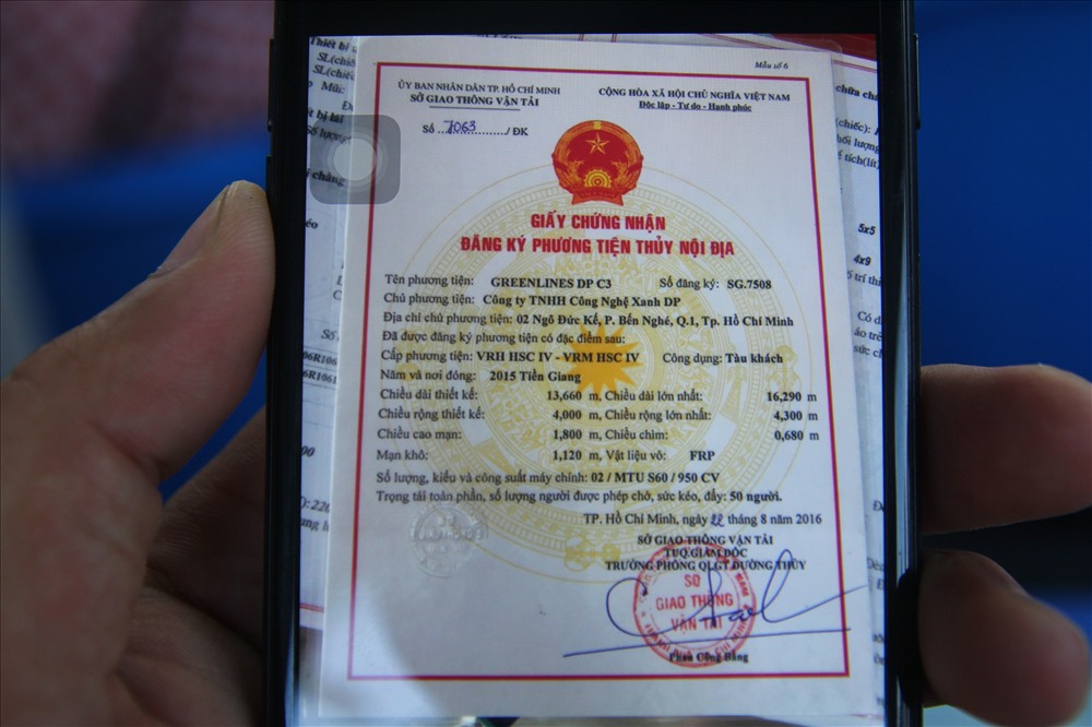 giấy chứng nhận đăng kiểm của tàu DP C3 được ông Trần Song Hải cung cấp cho báo Lao Động. Ảnh: Cường Ngô