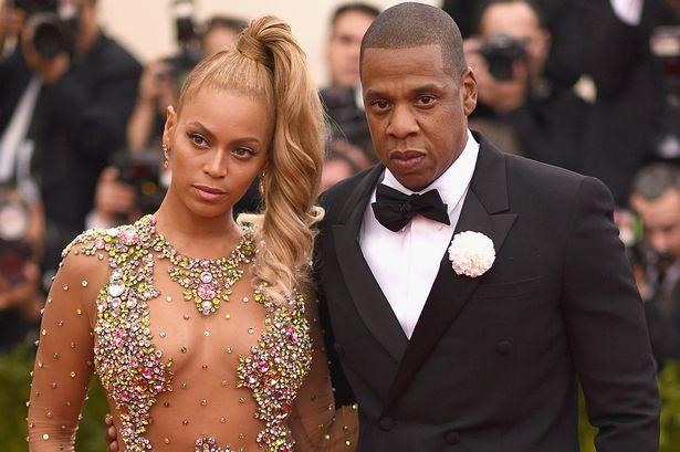 Beyonce và Jay-Z tại một sự kiện.
