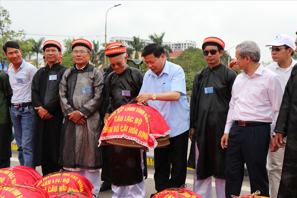 Cũng tại buổi lễ đã diễn ra hội thi thả chim lần thứ 4 của tỉnh Bắc Ninh