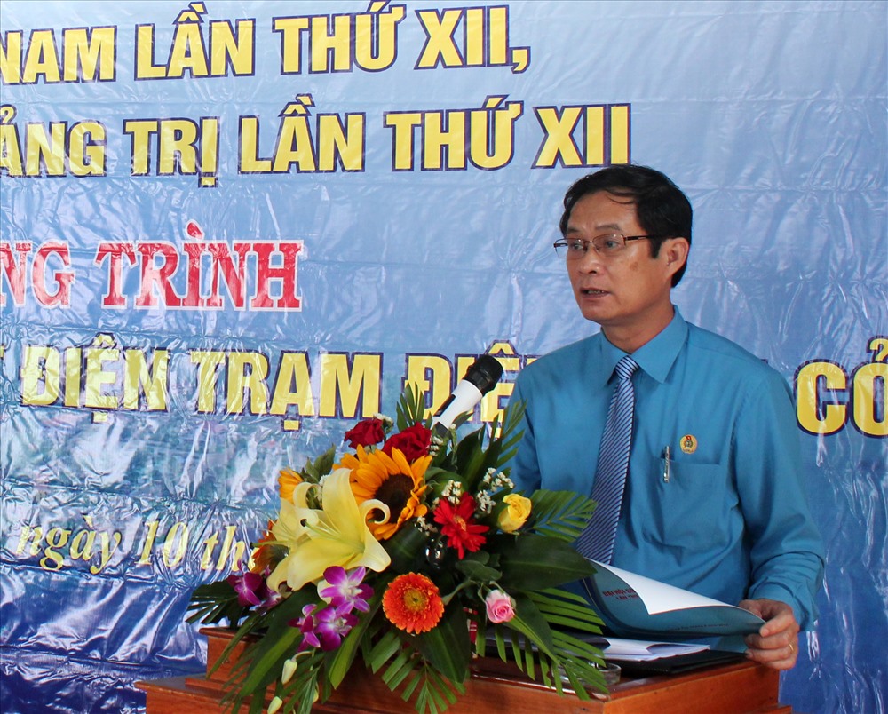 Đồng chí Nguyễn Đăng Bảo – Phó Chủ tịch Thường trực LĐLĐ tỉnh Quảng Trị phát biểu tại buổi lễ (ảnh: Tr.L)