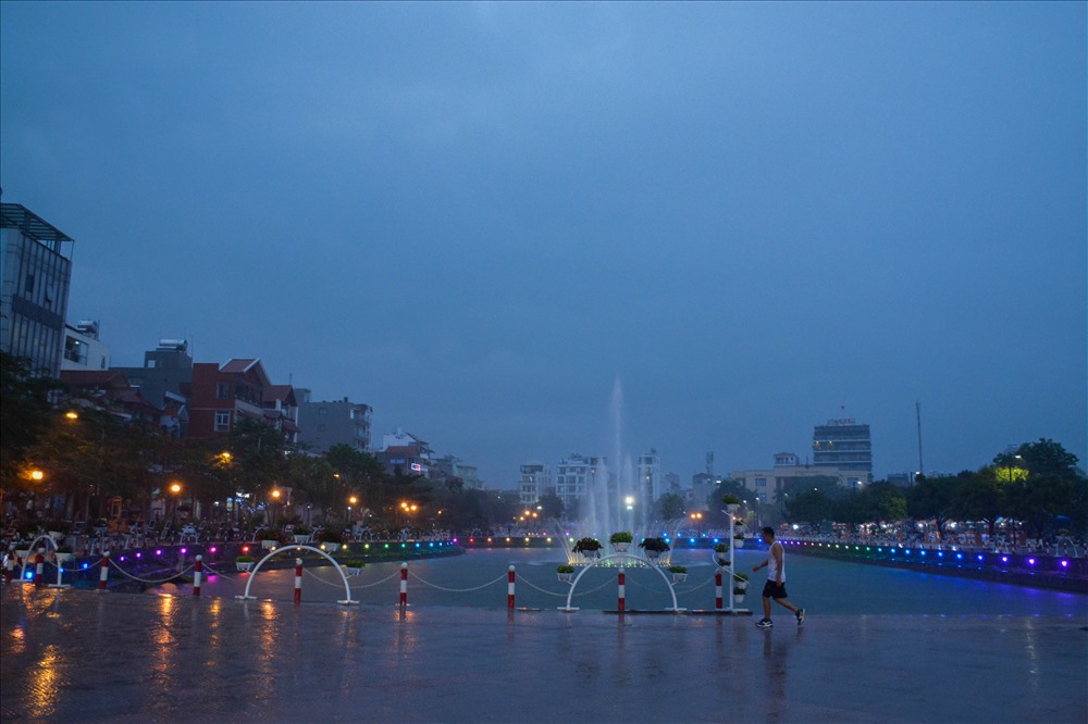 Tối 11.5  phố đi bộ Trịnh Công Sơn chính thức đi vào hoạt động. 
