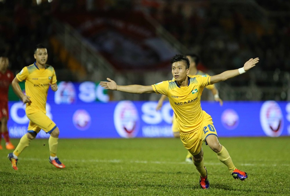 Tuyển thủ U23 Việt Nam Phan Văn Đức cũng ghi dấu ấn với bàn thắng nâng tỉ số trận đấu lên 3-0 cho SLNA. Ảnh: T.L