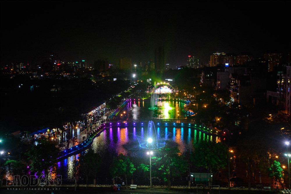Toàn cảnh phố đi bộ Trịnh Công Sơn khi đêm xuống.