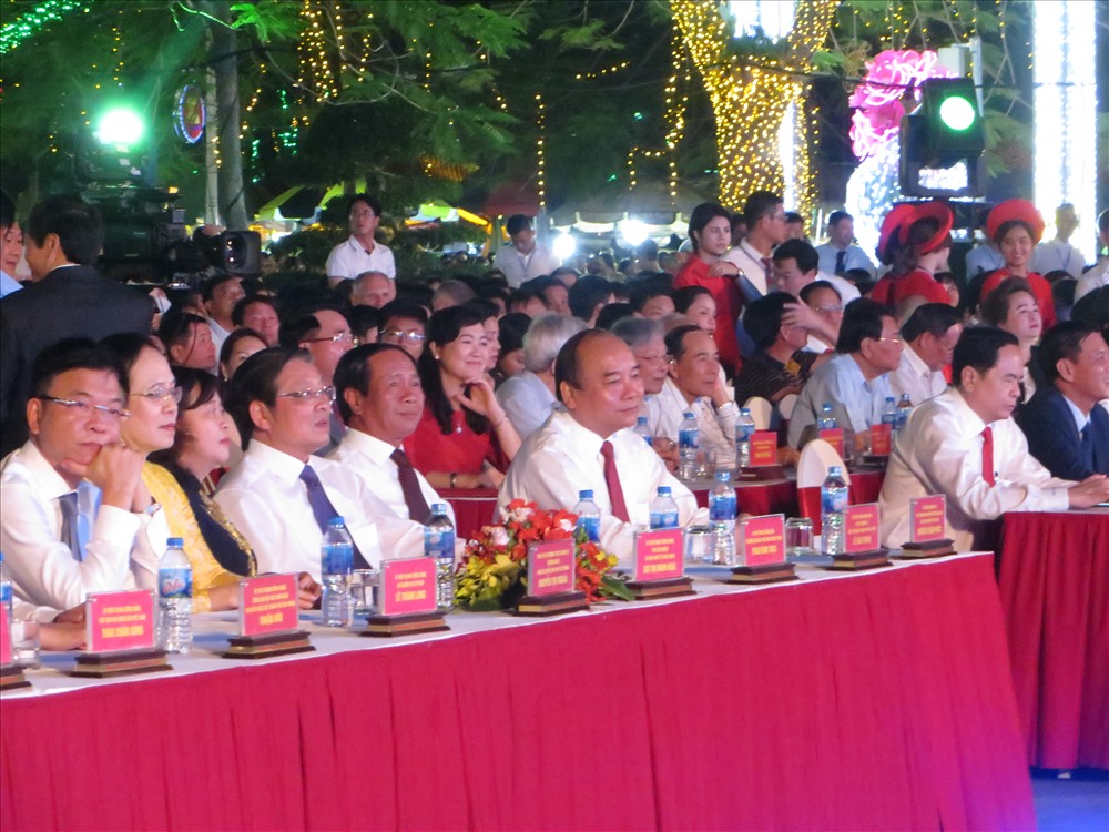 Thủ tướng Chính phủ Nguyễn Xuân Phúc đến dự khai mạc lễ hội. Ảnh: TN