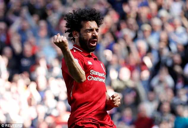 Salah còn mới nhận được danh hiệu Cầu thủ xuất sắc nhất mùa của ban tổ chức Premier League. Ảnh: Reuters.