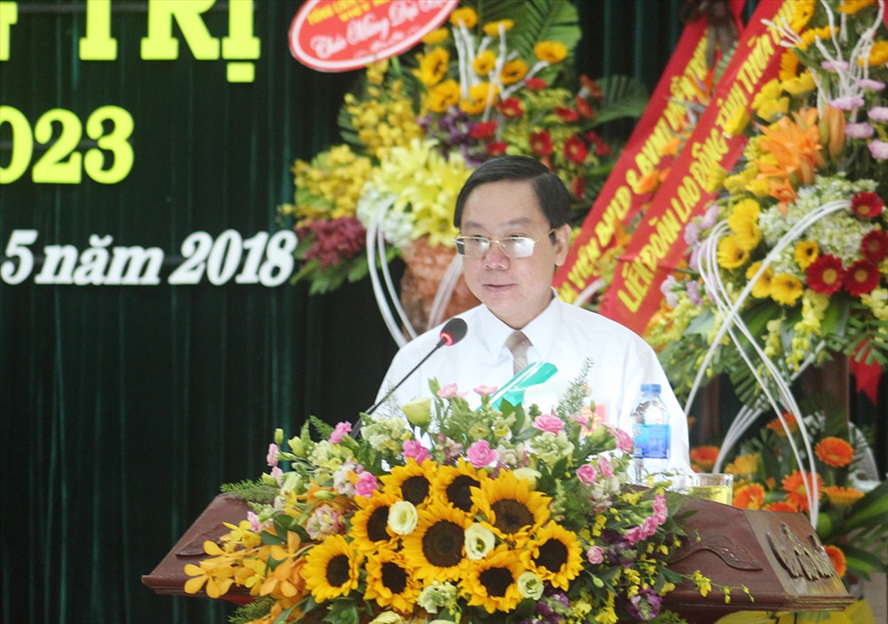 Đồng chí Nguyễn Thế Lập - Chủ tịch LĐLĐ tỉnh Quảng Trị phát biểu tại phiên thứ nhất của đại hội (ảnh: P.V)