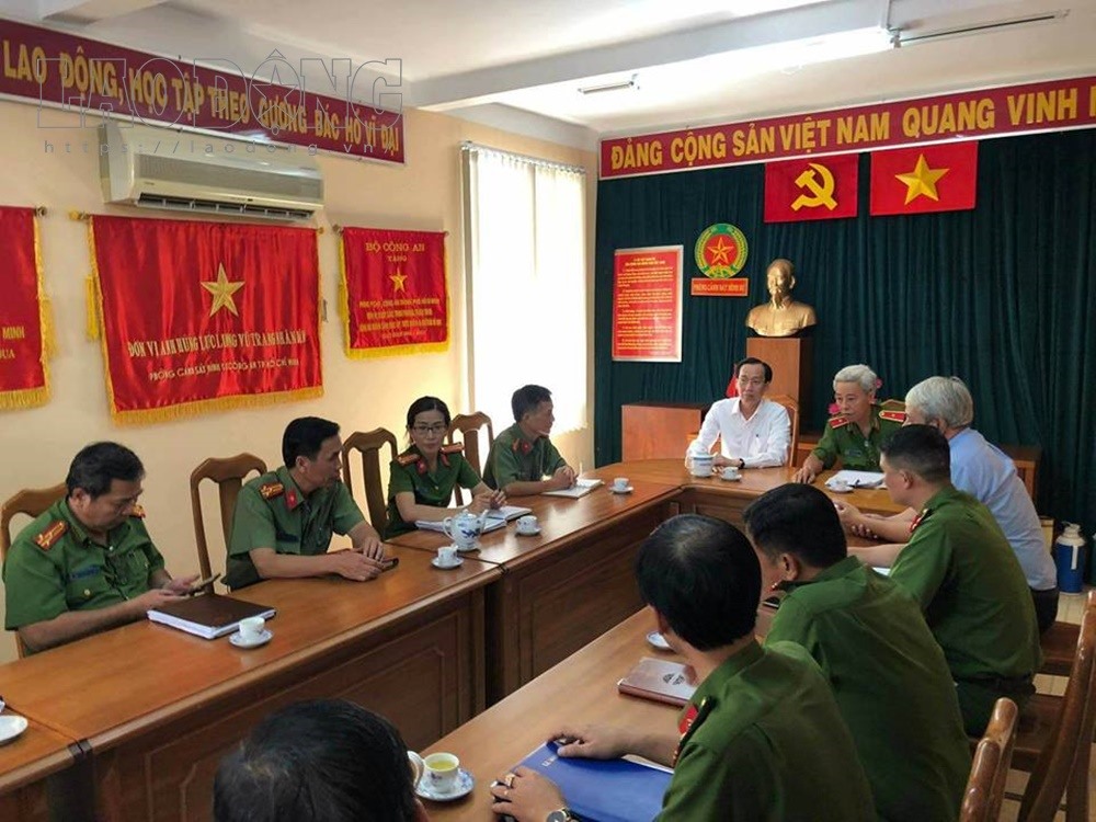 Phó chủ tịch TP.HCM Lê Thanh Liêm và Thiếu tướng Phan Anh Minh tại buổi họp báo   