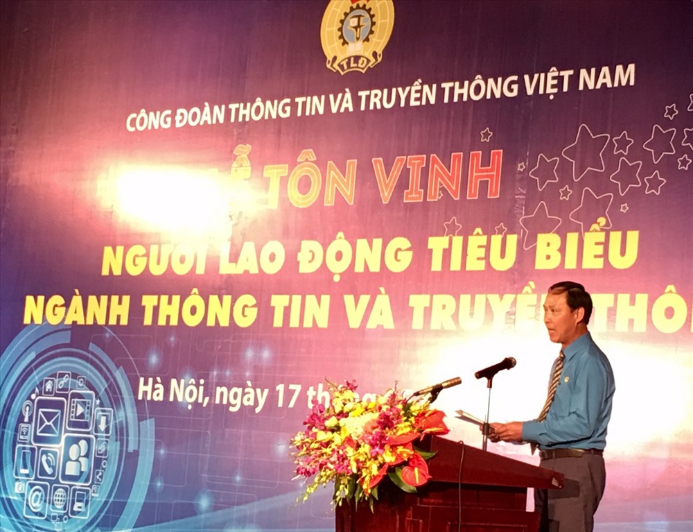 Chủ tịch CĐ TT&TT VN Chu Văn Bình phát biểu khai mạc buổi lễ. Ảnh: V.L