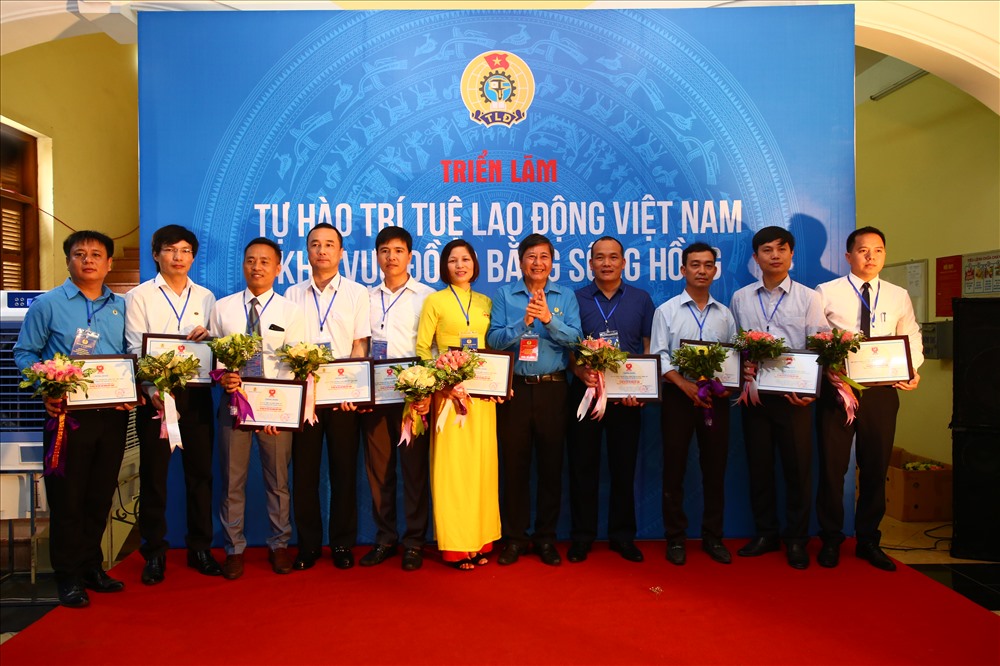 Các sản phẩm tiêu biểu đại diện cho trí tuệ công nhân lao động Việt Nam được vinh danh.