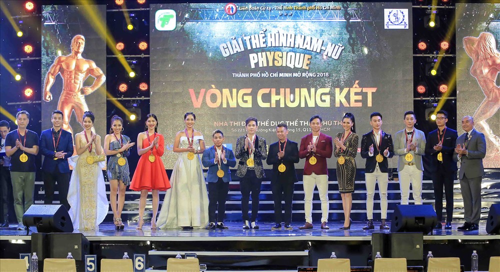 Đặng Thu Thảo, Kim Nguyên cùng BTC và thí sinh