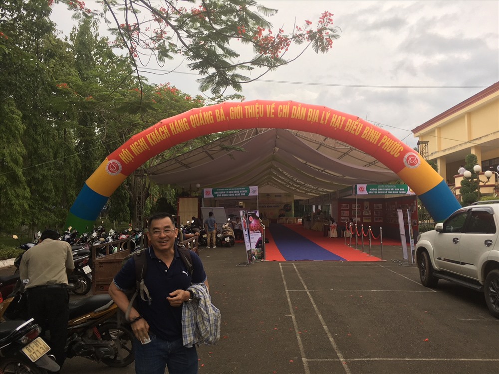 Triễn lãm sản phẩm ngành điều ở thị xã Đồng Xoài, tỉnh Bình Phước. Ảnh: C.H