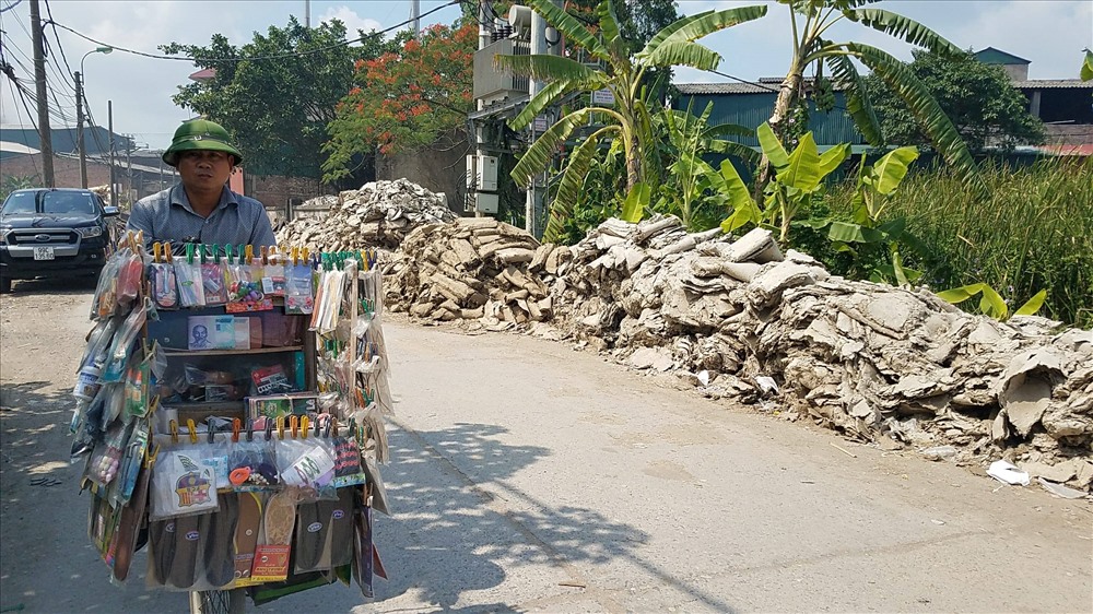 Làng nghề chuyên sản xuất giấy Phong Khê, xã Phong Khê (TP.Bắc Ninh)  đang bị ô nhiễm môi trường nghiêm trọng, ảnh hưởng đến sản xuất và đời sống của người dân.
