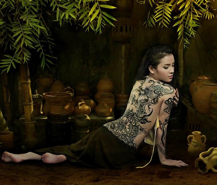 Tác phẩm body painting của họa sĩ Ngô Lực kết hợp cùng Phương Tring Jolie