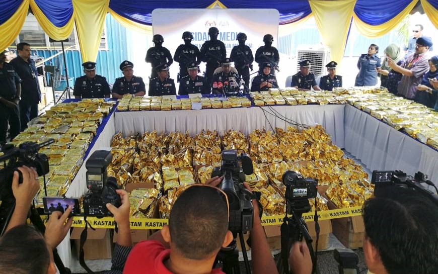 Tổng cộng 1.187 kg ma túy đá, trị giá 71 triệu ringgit (18 triệu USD), được vận chuyển trong một container từ Yangon, Myanmar đến cảng Klang, ngoại ô Kuala Lumpur. Ảnh: Reuters. 