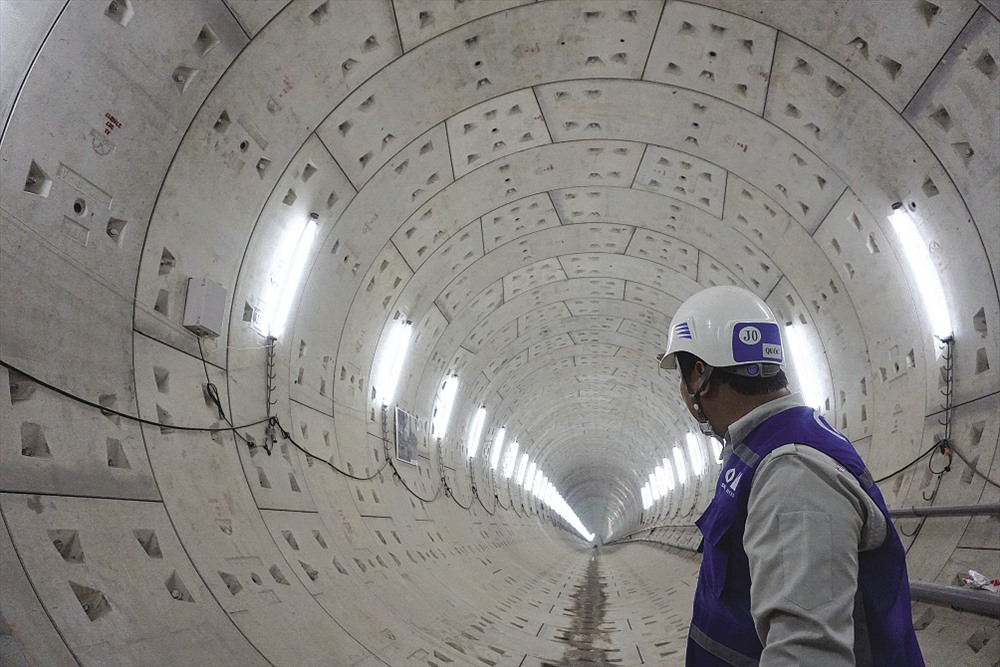 Hầm metro của tuyến đường sắt đô thị số 1 (Bến Thành-Suối Tiên) đang hình thành. Ảnh: Minh Quân