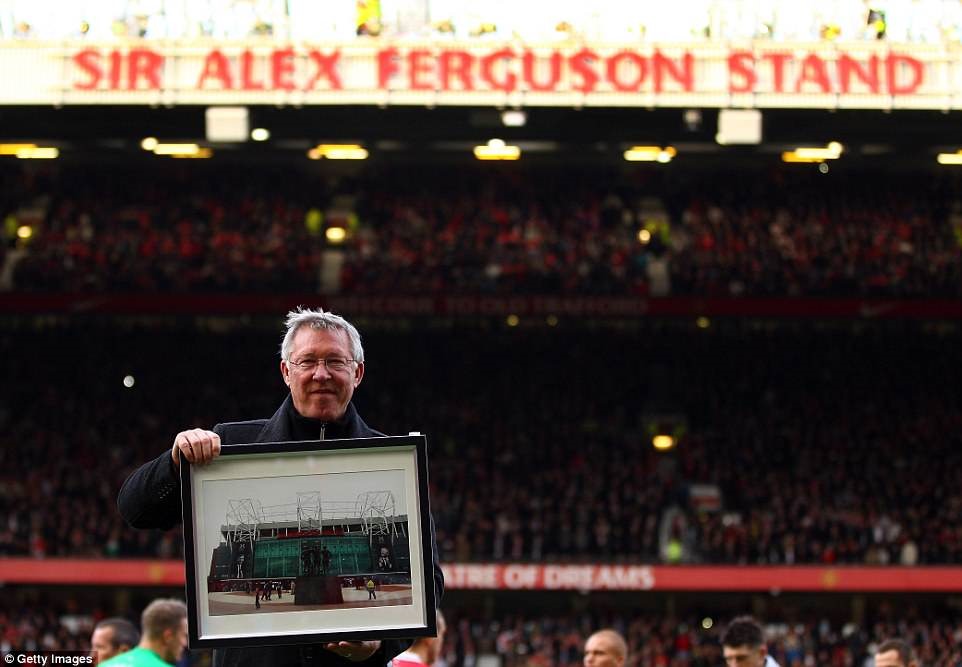 HLV Alex Ferguson là biểu tượng thực sự của đội chủ sân Old Trafford. Ảnh: Getty Images.
