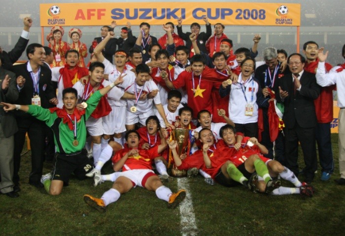 Tuyển VN vô địch AFF Cup 2008. Ảnh: TL