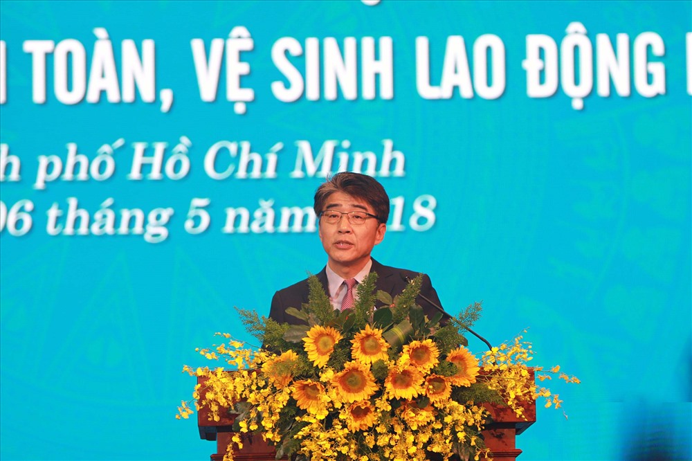 Ông Chang Hee Lee, Giám đốc Văn phòng ILO tại Việt Nam