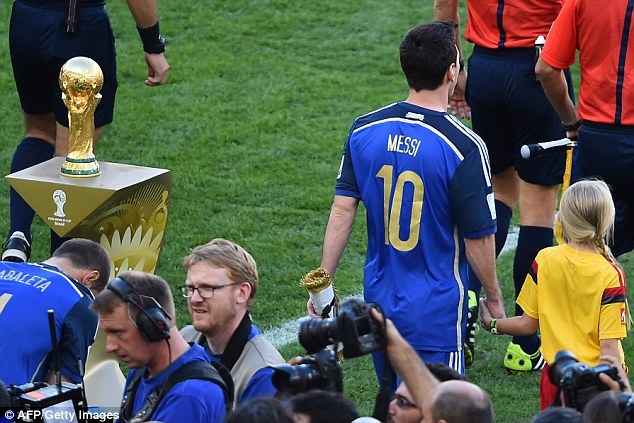 Messi đã lỗi hẹn với ngôi vô địch thế giới năm 2014. Ảnh: AP.