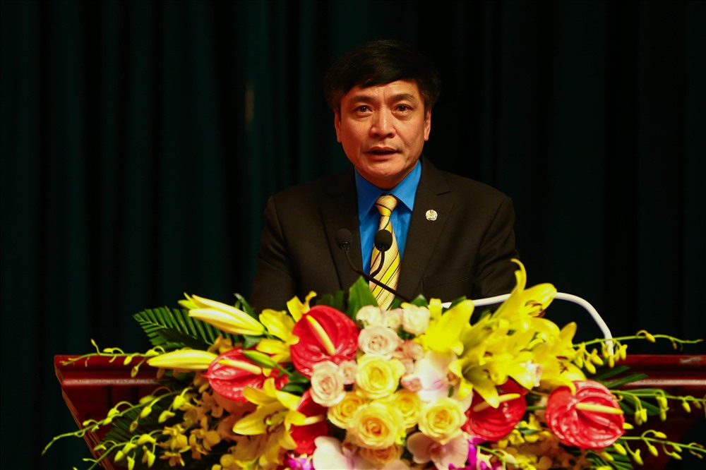 Đồng chí Bùi Văn Cường - Ủy viên TƯ Đảng, Chủ tịch Tổng LĐLĐVN phát biểu tại Đại hội. Ảnh: Sơn Tùng