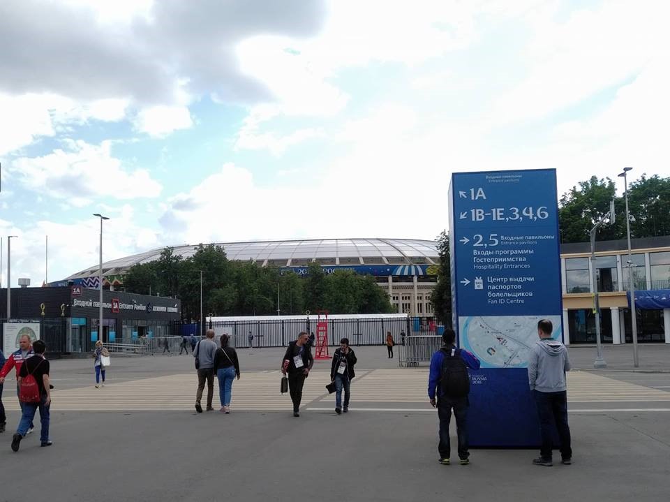 SVĐ Luzhniki trước thời gian khai mạc World Cup 1 ngày. Ảnh: TĐ