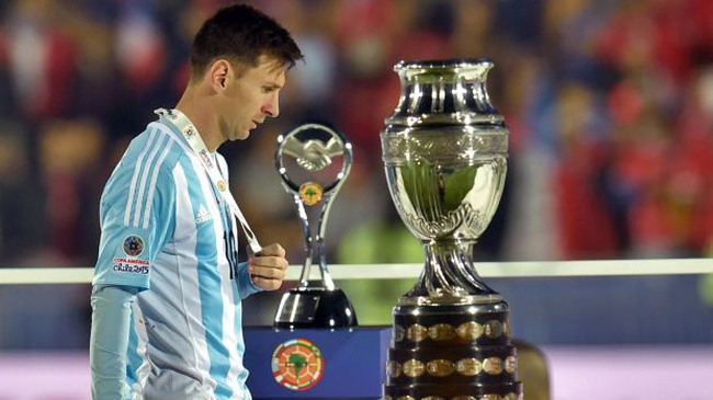 Ở Argentina, Messi vẫn bị chiến thắng lẩn trốn