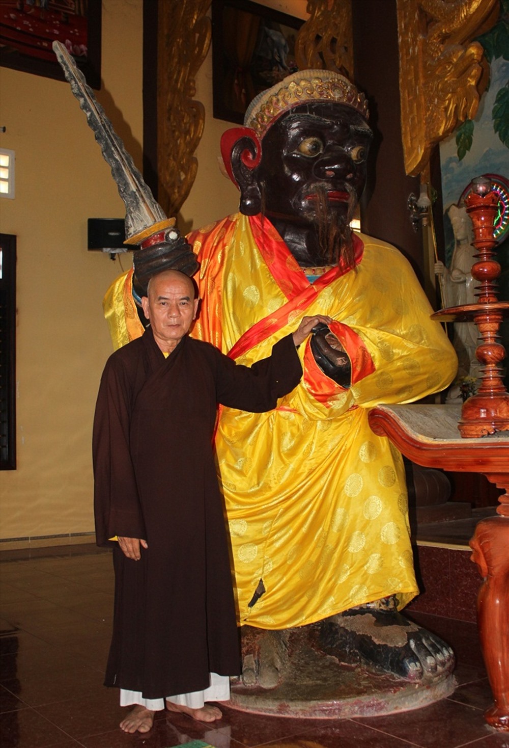 Tượng Ông Đen