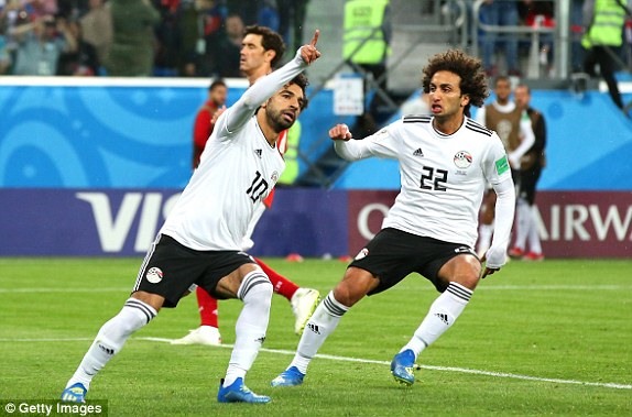 Dấu ấn duy nhất của Salah chỉ là bàn thắng rút ngắn tỉ số xuống còn 1-3 của anh trên chấm 11m. Ảnh: Getty