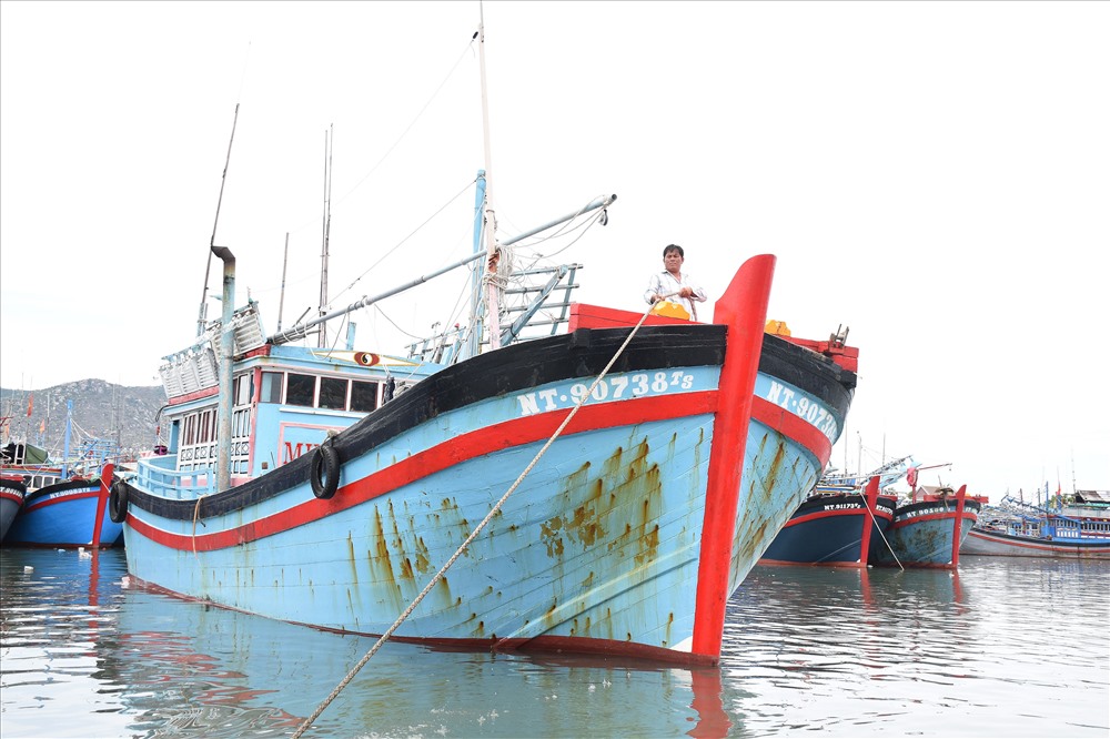 Tàu cá NT-90738-TS của ông Nguyễn Bá Công ở xã  Phước Diêm, huyện Thuận Nam, tỉnh Ninh Thuận một trong số những con tàu đã cứu tàu cá tỉnh Quảng Ngãi mang số hiệu QNg-95852-TS.