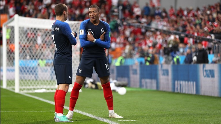 Mbappe trở thành cầu thủ Pháp trẻ nhất ghi bàn ở World Cup