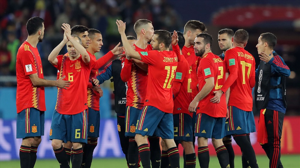Tây Ban Nha đã có bàn thắng gỡ hoà kịch tính. Ảnh: Dailymail