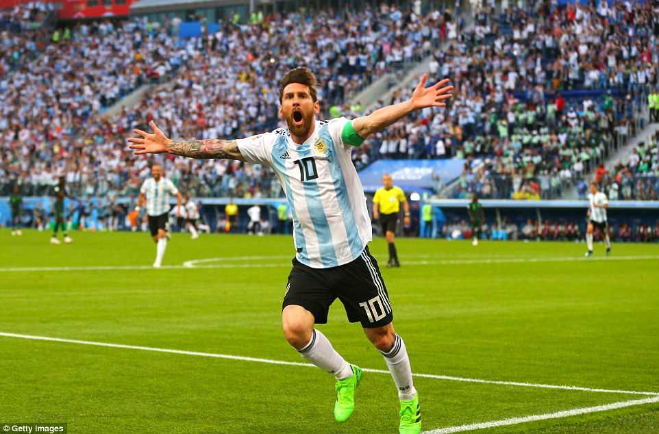 Những nỗ lực của Messi cuối cùng cùng đã được đền đáp bằng bàn thắng quan trọng mở tỉ số cho Argentina trước Nigeria. Ảnh: 