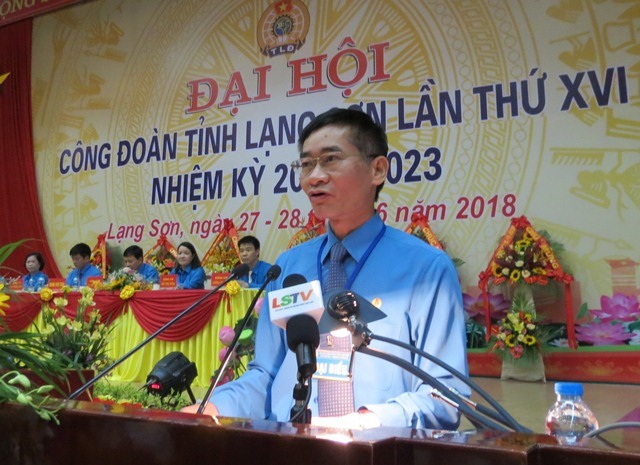 Đồng chí Trần Văn Thuật - Phó Chủ tịch Tổng LĐLĐVN phát biểu chỉ đạo tại Đại hội. Ảnh: Xuân Trường