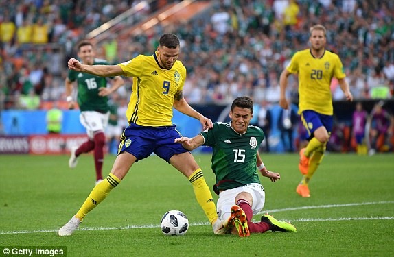 Mexico dù để thua với tỉ số đậm nhưng may mắn họ vẫn vào vòng 1/8 do ĐT Đức ở trận đấu cùng giờ đã thua ĐT Hàn Quốc. Ảnh: FIFA