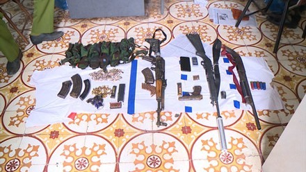 Hàng loạt vũ khí nóng của các đối tượng ma tuý bị thu giữ sau trận đánh án kinh hoàng của lực lượng nghiệp vụ Bộ Công an.