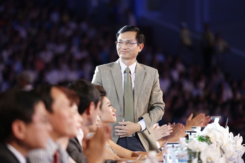 Nhà thơ Lê Cảnh Nhạc từng đảm nhiệm vai trò trưởng Ban giám khảo Hoa hậu Việt Nam 2014