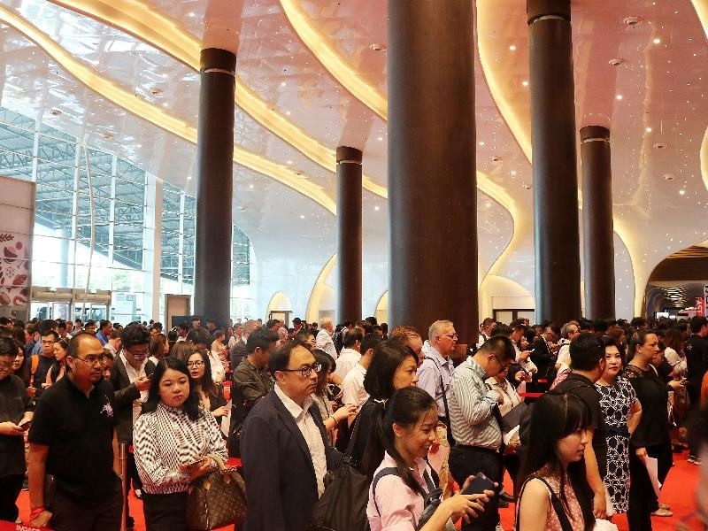 Hội chợ Thaifex được tổ chức tại Bangkok (Thái Lan) với sự tham gia của 2500 công ty đến từ 40 quốc gia, thu hút hơn 60.000 lượt khách trên toàn thế giới đến tham quan và tìm kiếm các cơ hội hợp tác kinh doanh.