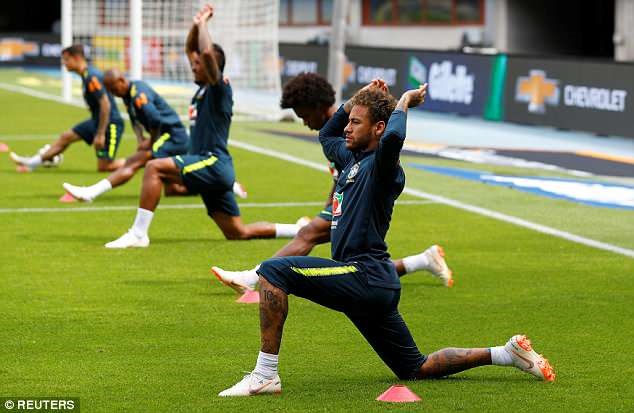Neymar vẫn đang có những bài tập thể lực trước thềm VCK World Cup 2018. Ảnh: Reuters.