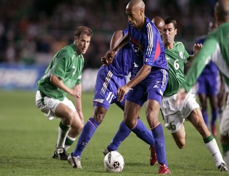 World Cup 2006, Thierry Henry chỉ có thể cùng các đồng đội giành ngôi Á quân sau khi để thua Italia trong trận chung kết.