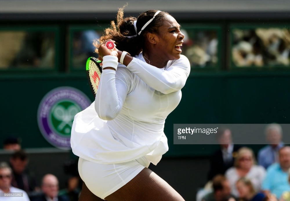 Những cú thuận tay chuẩn xác giúp Serena làm chủ trận đấu. Ảnh: Getty.